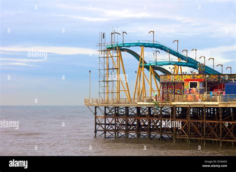 Amusement rides on end of south pier,Blackpool, in winter Stock Photo ...