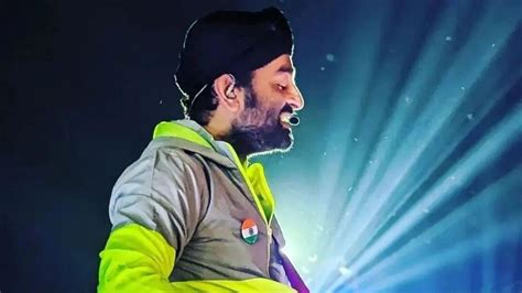 Arijit Singh enthralled the crowds at Pune concert