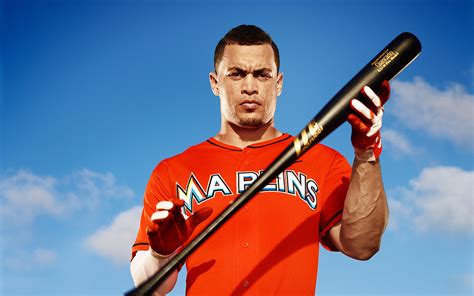 Giancarlo Stanton takes $325 million contract to play for Miami Marlins