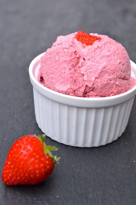 Strawberry Ice Cream | Every Last Bite