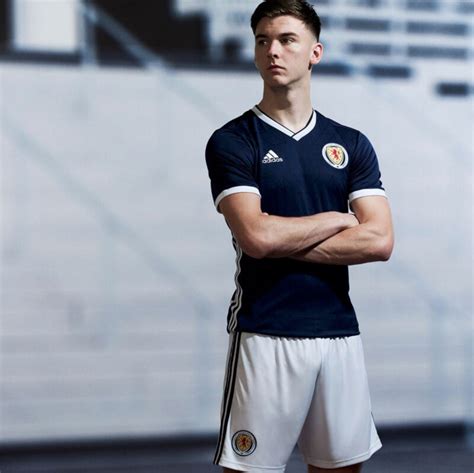 Kieran Tierney Looks the Part in New Scotland Kit | Celts Are Here