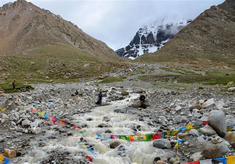 Kailash Manasarovar Trek, 17-day program. 17-day trip. NNMGA guide