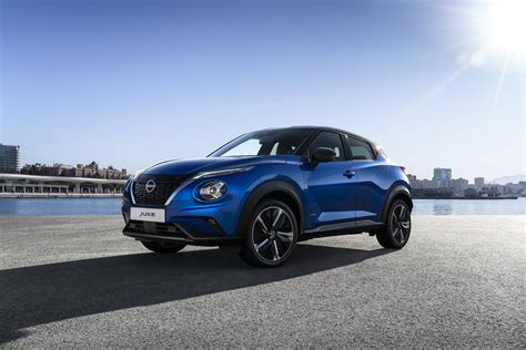 Nissan Juke Hybrid Blue (2022) - picture 2 of 13