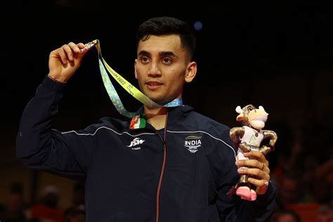 "Lakshya Achieved!!" - Twitter erupts as Lakshya Sen makes a phenomenal comeback to win CWG 2022 ...