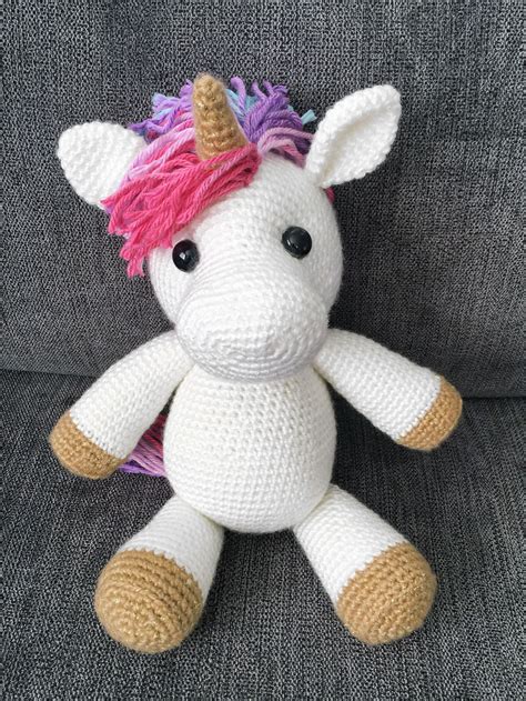 Free Amigurumi Crochet Pattern for Jazzy the Unicorn ⋆ Crochet Kingdom