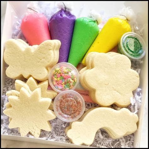 DIY CUSTOM COOKIE DECORATING KIT - Pretty Little Bakers