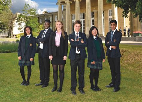 Co-Ed Boarding Schools in London – Free Consultancy Services