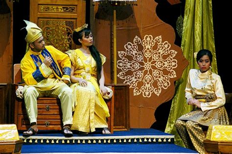 Kesenian Tradisional Bangsawan, Teater Rakyat Khas Melayu | INDEPHEDIA.com