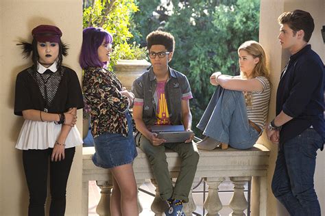 Cast - Marvel's Runaways (TV show) Photo (41241809) - Fanpop