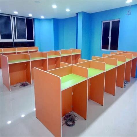 Aluminium Wooden Office Workstation at Rs 4500/piece in Gurgaon | ID ...
