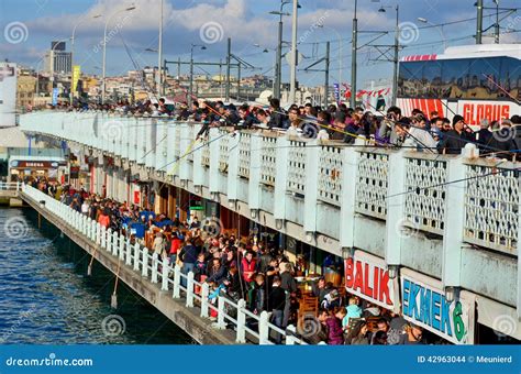 Fishermen on Galata bridge editorial stock image. Image of architecture - 42963044