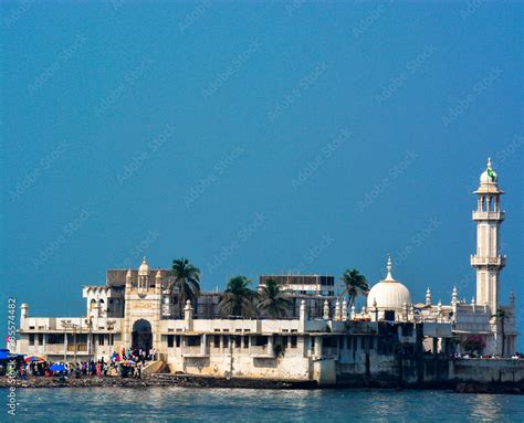 Piya Haji Ali- A closeup picture of the main building of the iconic ...