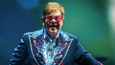 Elton John: Iconic singer opens up about what it’s like back stage | Herald Sun