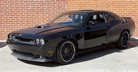 ZionCars: Carros de Dominic Toretto - Dodge Challenger SRT