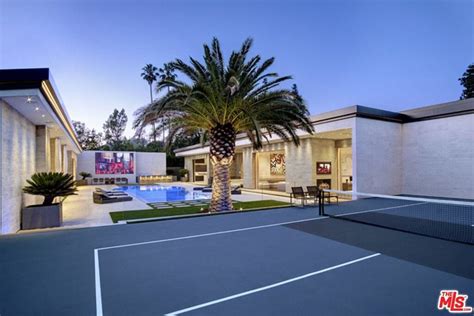 Kylie Jenner Buys Beverly Hills Spec Mansion Jor $37M - Santa Fe ...