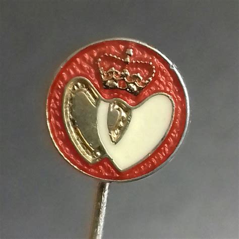 VINTAGE BLOOD DONOR'S PIN BADGE in PR5 Ribble for £2.00 for sale | Shpock