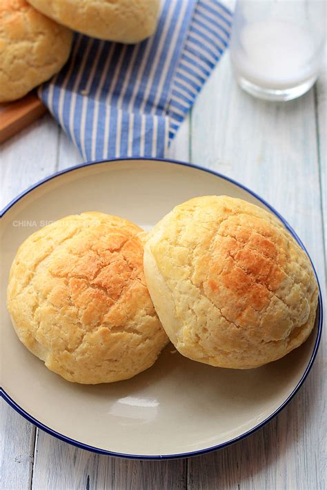 Pineapple Bun—Bolo Bao Recipe | China Sichuan Food