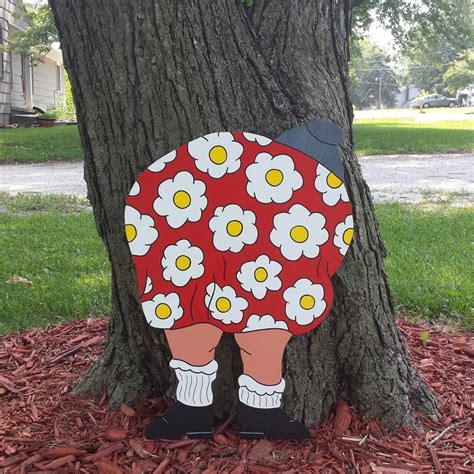 12 Tacky Lawn Ornaments You Need to See | The Family Handyman