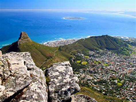 Atop Table Mountain in Cape Town - International Traveller