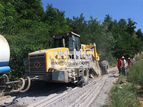 Yellow 336 Kw Cold Recycler Machine , 2100rpm Asphalt Recycling Machine