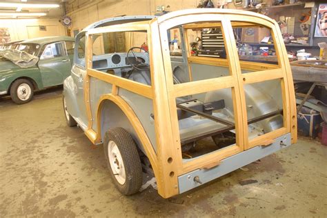 A Morris Traveller’s journey to the perfect restoration