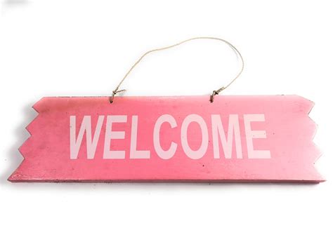 Cute "Welcome" Wooden Sign 12" X 4" - Pink | #snd25114p - TikiMaster.com