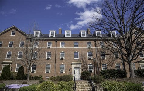 Dorm Hall at UNC Chapel Hill in North Carolina image - Free stock photo ...