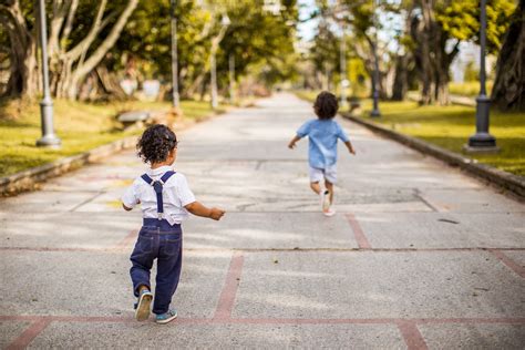 Vuelta al cole. Acompañamiento a la infancia en los espacios educativos