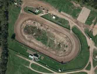 Lakeville Speedway Race Track in Lakeville, Ohio, USA (Inactive)