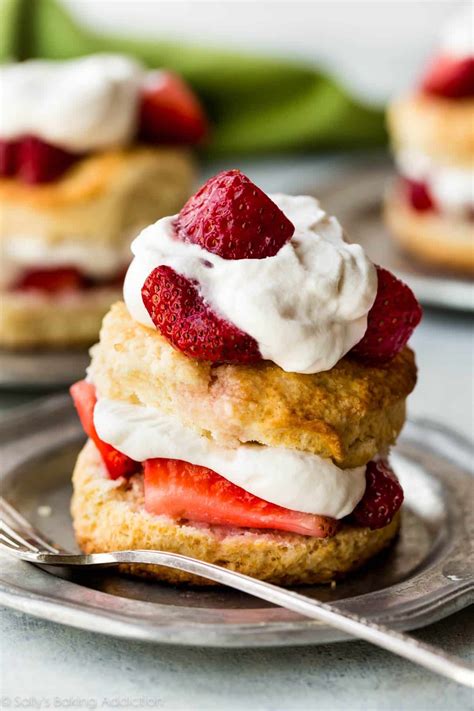 Easy Homemade Strawberry Shortcake - Sallys Baking Addiction