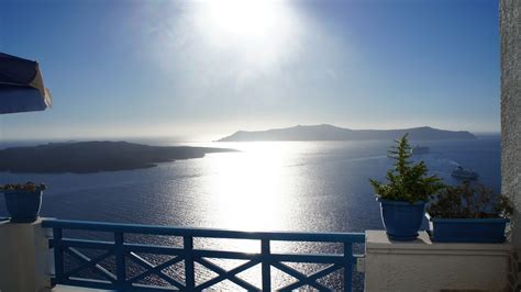 Lifes Shiny Pretty Things: Living your dream in Santorini...on a budget