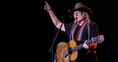 Willie Nelson Reworks Classics For New ‘Bluegrass’ Album