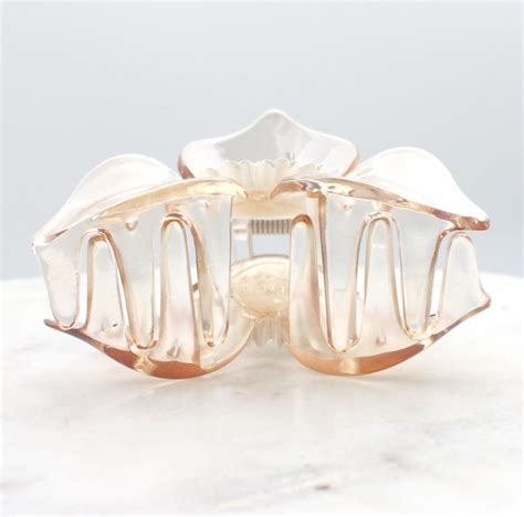 Flower Claw Clip - Best of Everything | Online Shopping