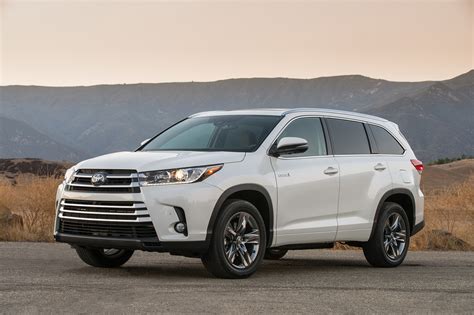 8 cosas que debe de saber de la Toyota Highlander 2017 - Motor Trend en Español