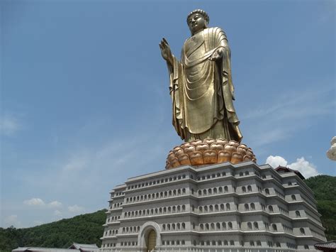 Spring Temple Buddha Statue, China | Synotrip