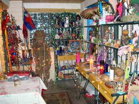 Voodoo Spells and Altars. How do you build a voodoo altar? Voodoo help.