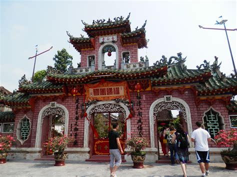 Front of Buddhist Temple in Hoi An | Vietnam travel, Buddhist temple, Vietnam