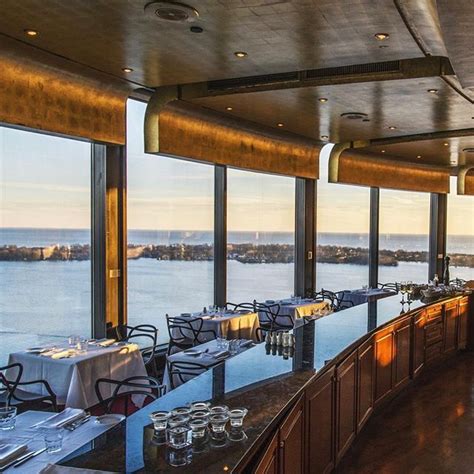 10 Waterfront Restaurants In Toronto With Views That Will Amaze You