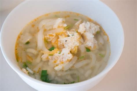 Vietnamese Banh Canh Tom Cua - EASY Shrimp and Crab Noodle Recipe