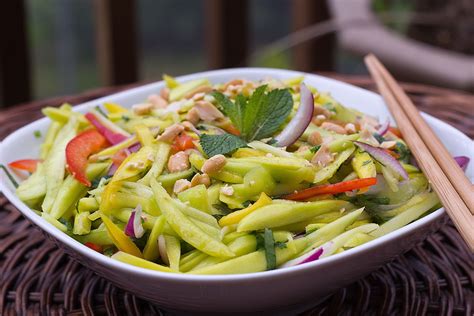 fabulous fridays: Thai Green Mango Salad