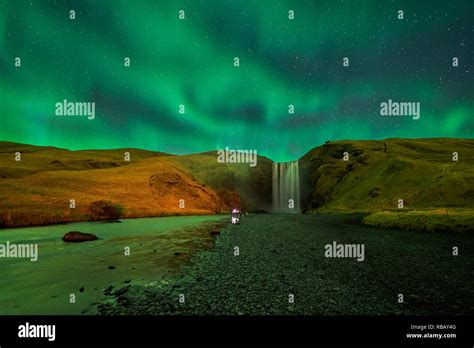 Skogafoss northern lights winter hi-res stock photography and images ...