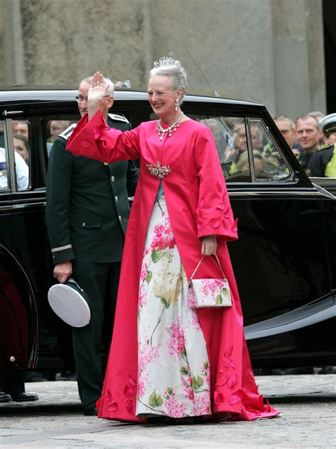 Les tenues florales de Margrethe de Danemark – Noblesse & Royautés