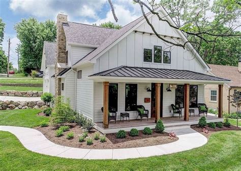 The Charm Of Small Modern Farmhouse Exterior – DECOOMO