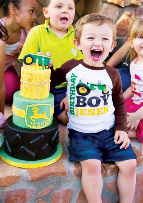 Creative John Deere Themed Party {Boys Birthday} // Hostess with the Mostess®