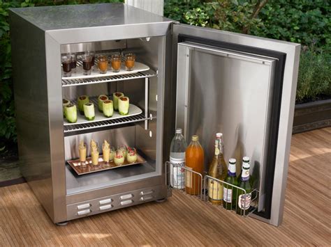 Outdoor Kitchen Appliances | HGTV