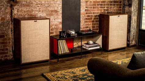 Cornwall III Special Edition - California Black Walnut | Klipsch | Home theater setup, Home ...