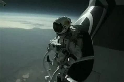 Extreme Skydiver Takes Epic Dive From Edge of Space