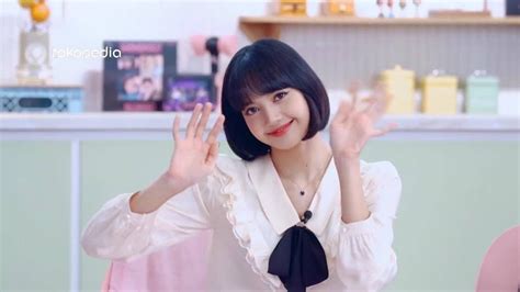 3 Cute And Creative Ways BLACKPINK's Lisa Has Styled Bows That You ...