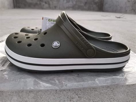 Authentic Army green Crocband crocs, Men's Fashion, Footwear, Slippers ...