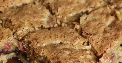 Raisin Squares Recipe - Traditional Newfoundland Recipes